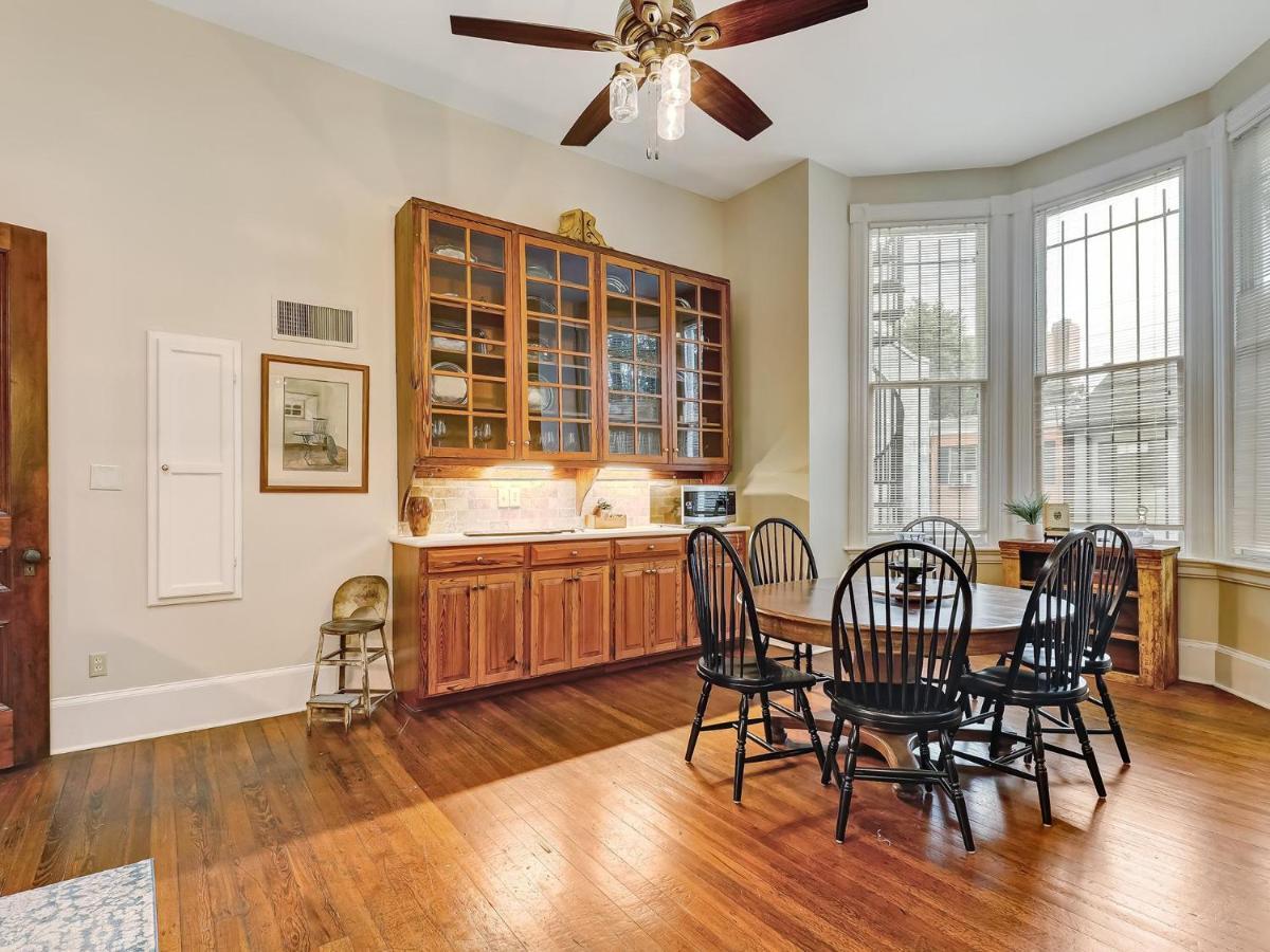 Parlor On Lafayette Villa Savannah Exterior photo