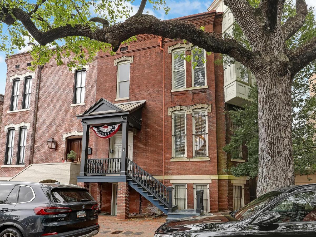 Parlor On Lafayette Villa Savannah Exterior photo